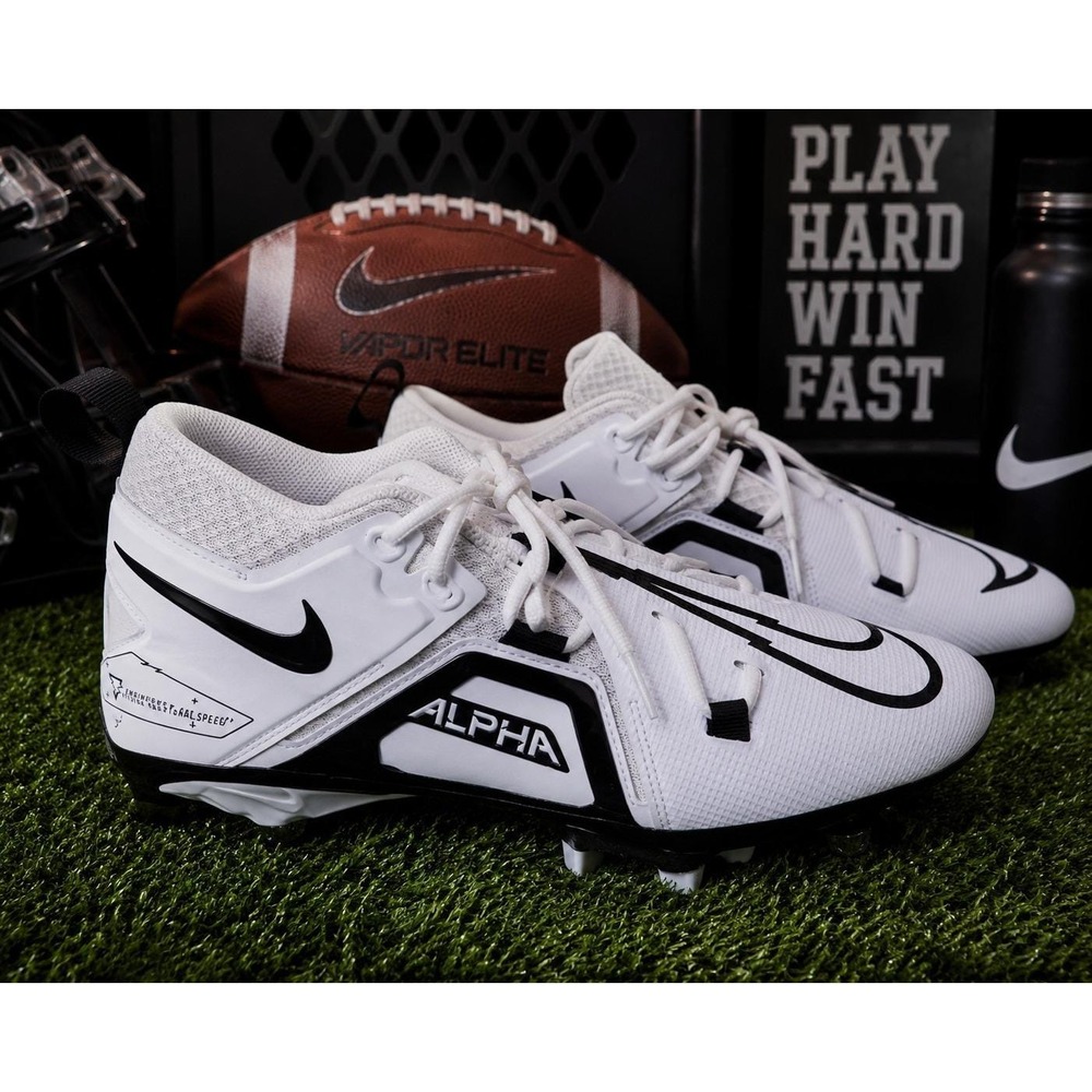 Nike Alpha Menace Elite 3 Football Cleats White Black Mens Size 11.5 New No Box